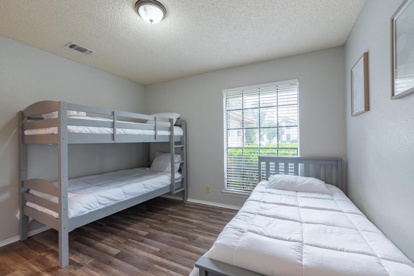 Fun 'N Sun Heated Pool & Gameroom By Fiesta Texas San Antonio Extérieur photo