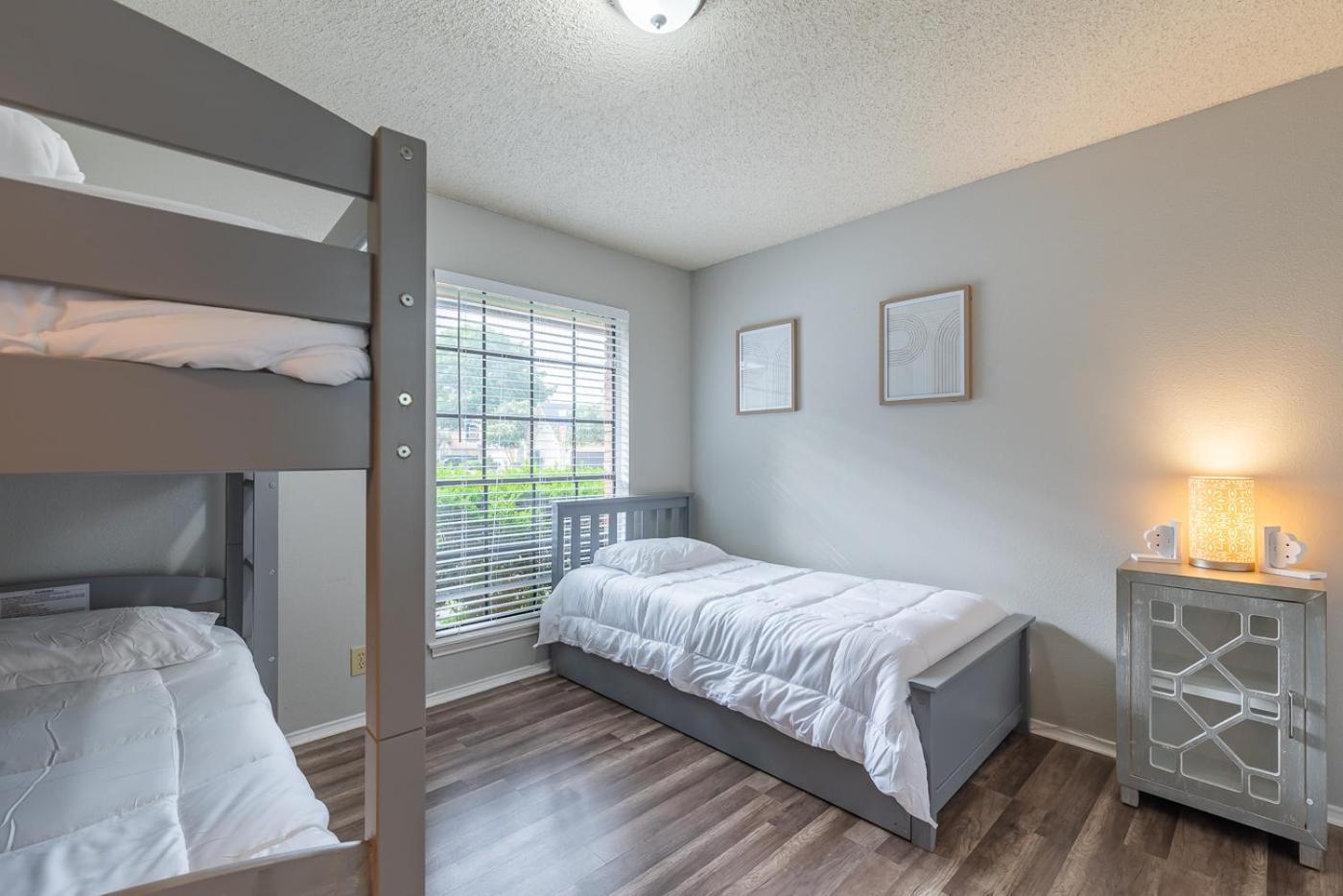 Fun 'N Sun Heated Pool & Gameroom By Fiesta Texas San Antonio Extérieur photo