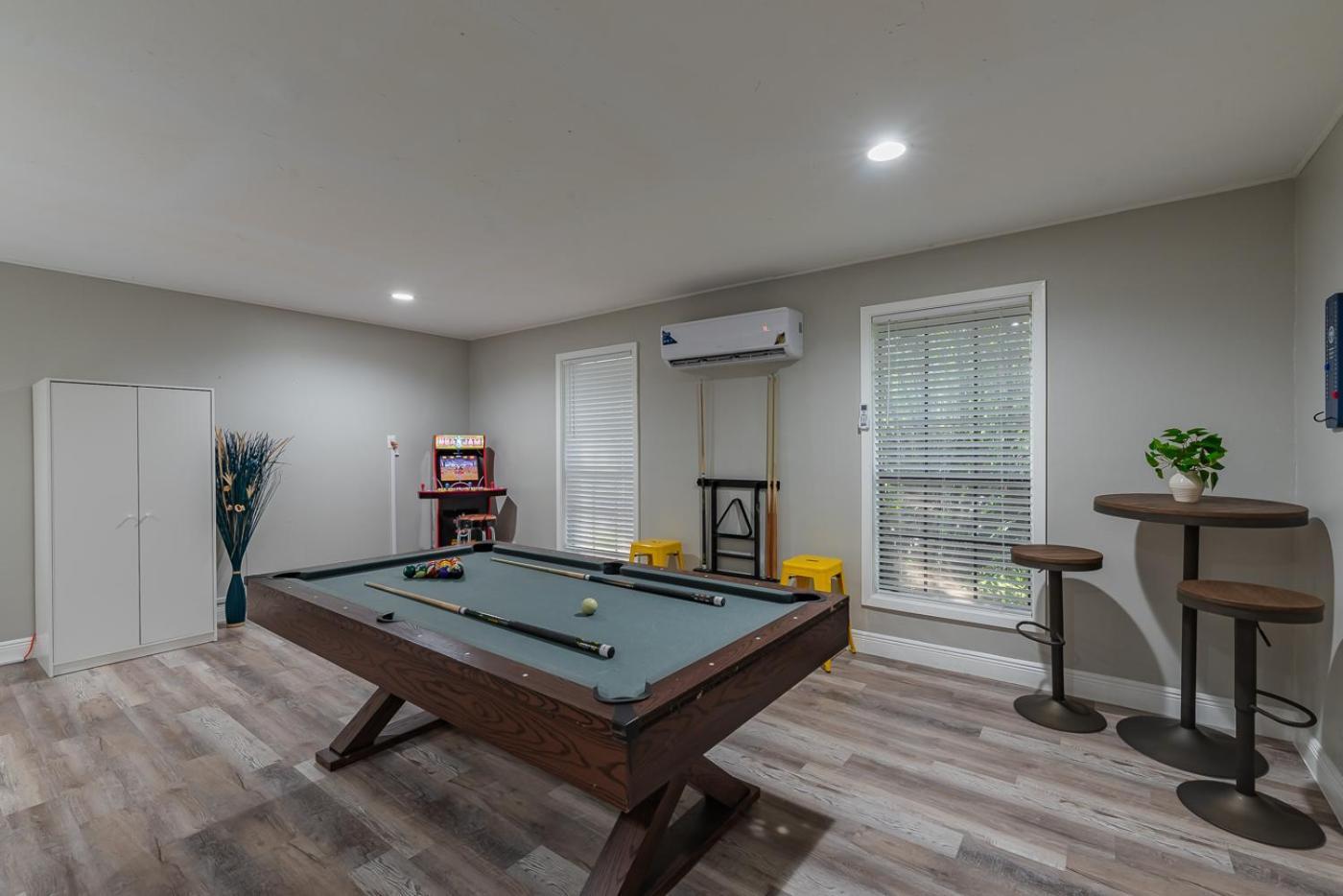 Fun 'N Sun Heated Pool & Gameroom By Fiesta Texas San Antonio Extérieur photo