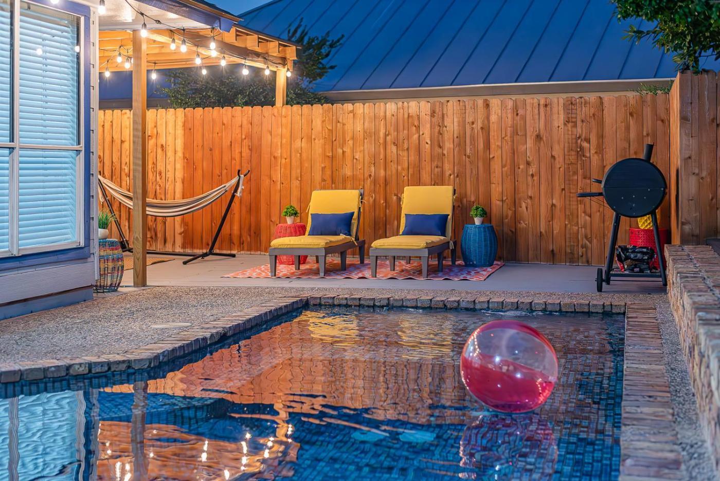Fun 'N Sun Heated Pool & Gameroom By Fiesta Texas San Antonio Extérieur photo