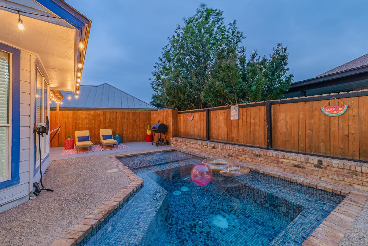 Fun 'N Sun Heated Pool & Gameroom By Fiesta Texas San Antonio Extérieur photo