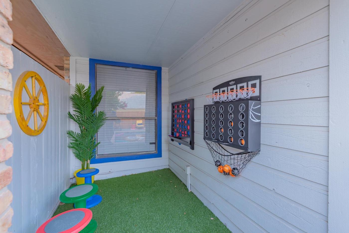 Fun 'N Sun Heated Pool & Gameroom By Fiesta Texas San Antonio Extérieur photo