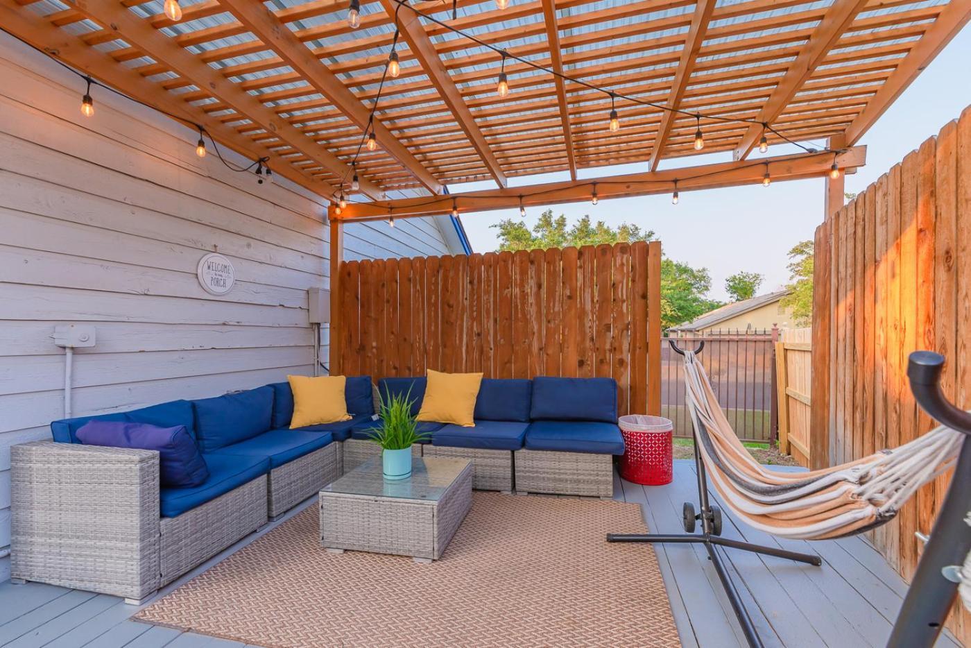 Fun 'N Sun Heated Pool & Gameroom By Fiesta Texas San Antonio Extérieur photo