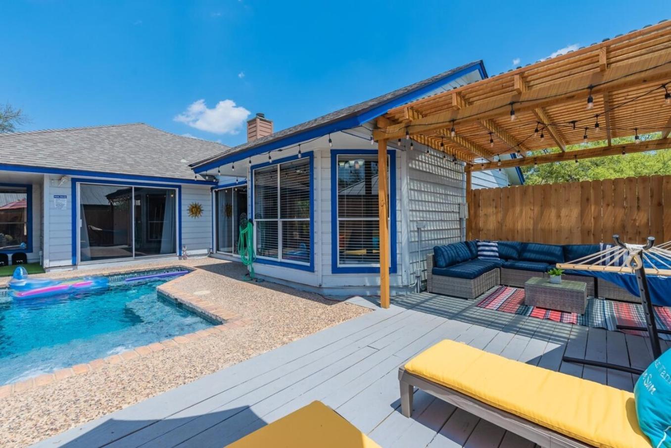 Fun 'N Sun Heated Pool & Gameroom By Fiesta Texas San Antonio Extérieur photo