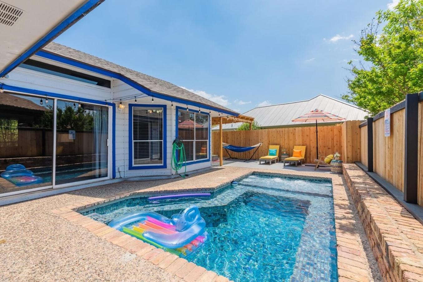Fun 'N Sun Heated Pool & Gameroom By Fiesta Texas San Antonio Extérieur photo